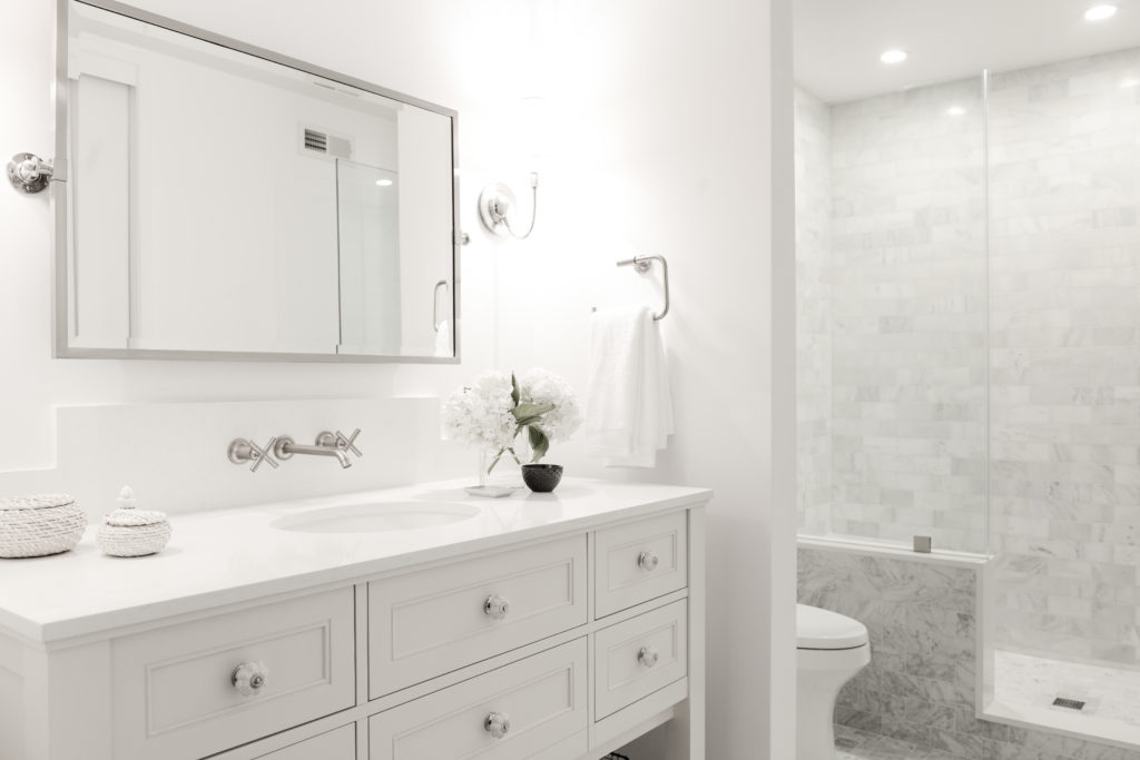 Four Point Design Build - PART CITY – PART COUNTRY – ALL CHIC – TOWNHOUSE REMODEL