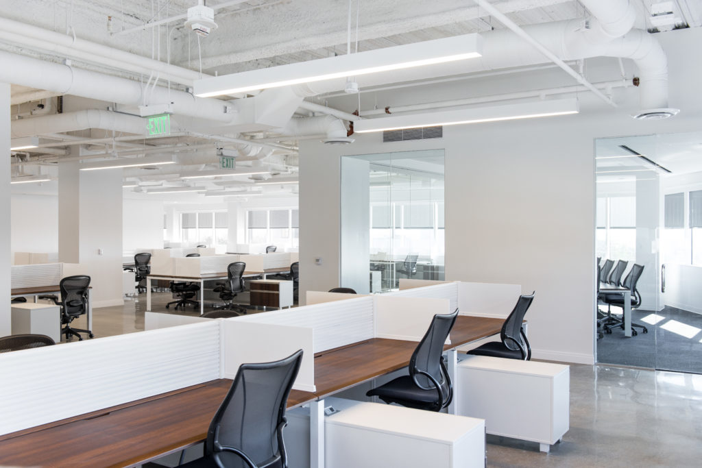 Four Point Design Build - Contemporary Executive Offices TENANT IMPROVEMENT