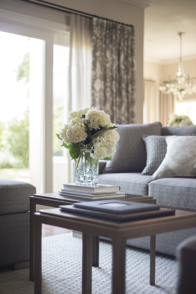 Four Point Design Build - A Traditional TRACT HOME GETS AN INTERIOR AND EXTERIOR MAKEOVER
