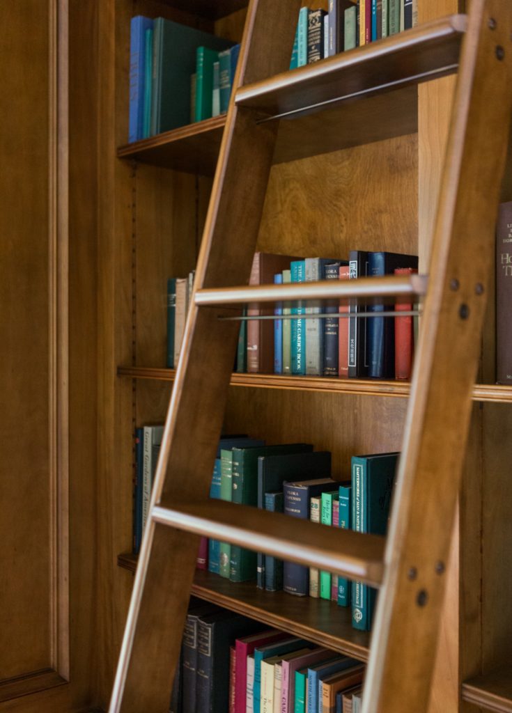 Four Point Design Build - A MODERN FAMILY LIBRARY RESTORED AND REIMAGINED