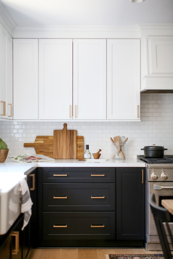 Four Point Design Build - MODERN FARMHOUSE BY THE BEACH