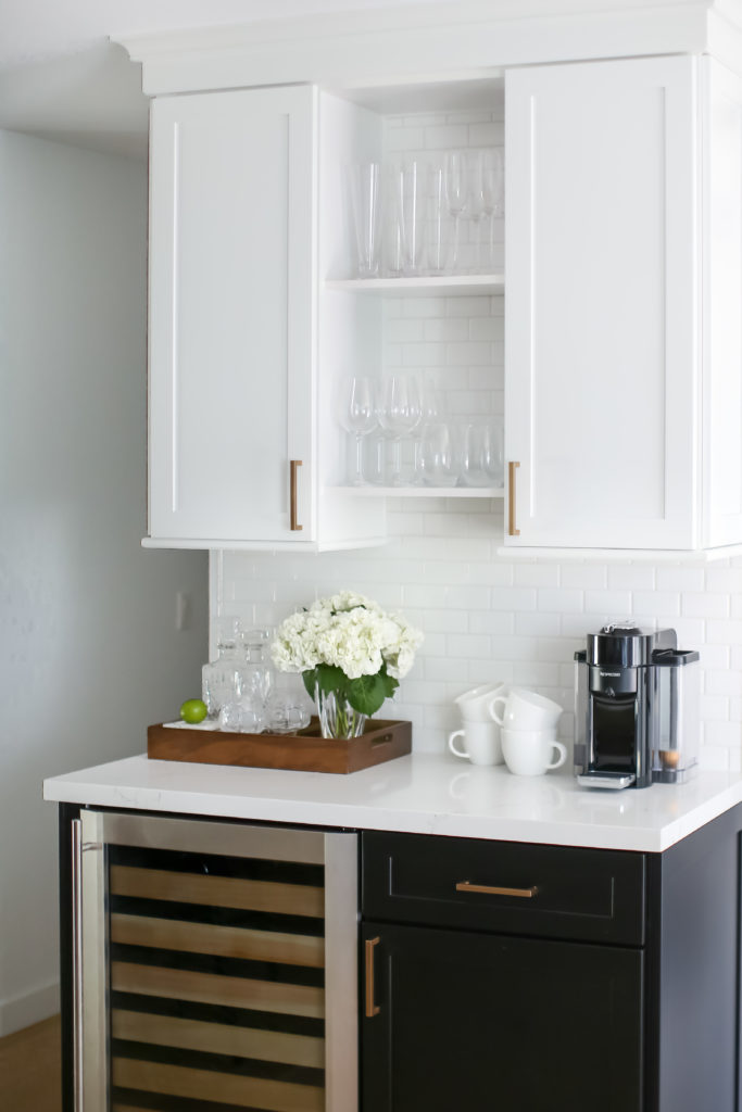 Four Point Design Build - MODERN FARMHOUSE BY THE BEACH