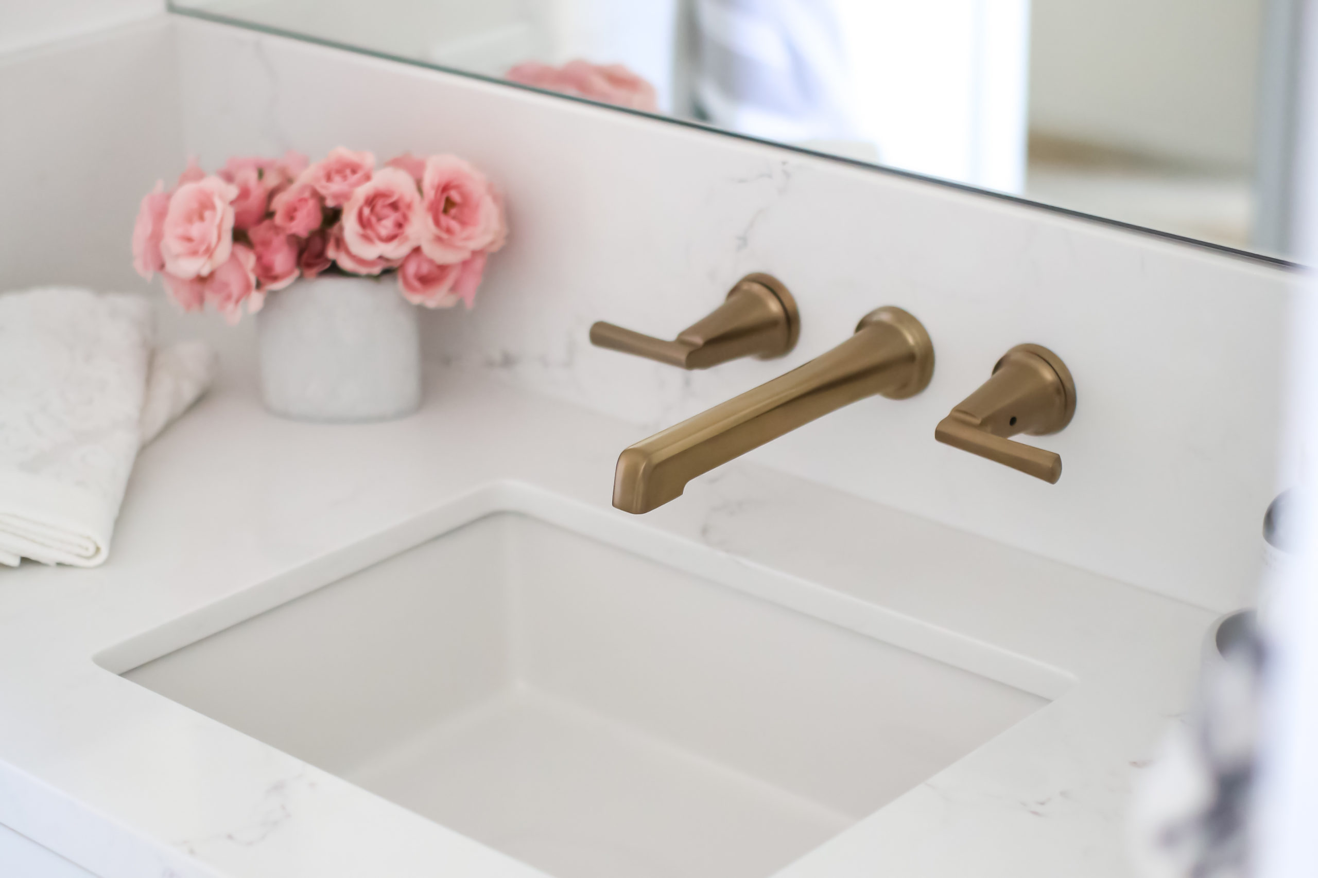 Four Point Design Build - WHIMSICAL MODERN KID’S BATH WITH A VINTAGE TWIST