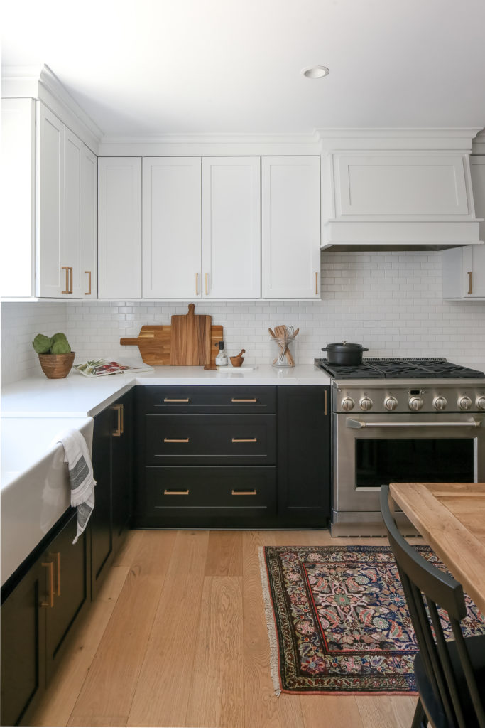 Four Point Design Build - MODERN FARMHOUSE BY THE BEACH