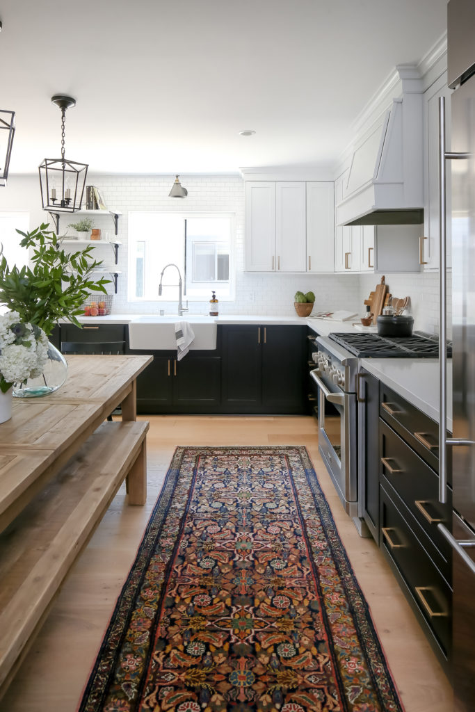 Four Point Design Build - MODERN FARMHOUSE BY THE BEACH