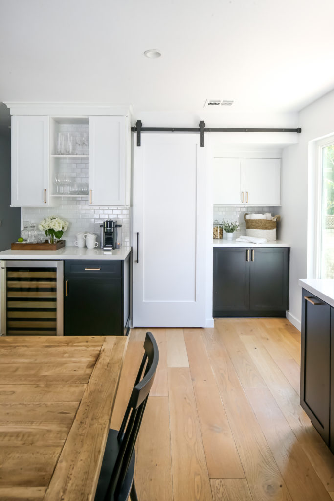 Four Point Design Build - MODERN FARMHOUSE BY THE BEACH