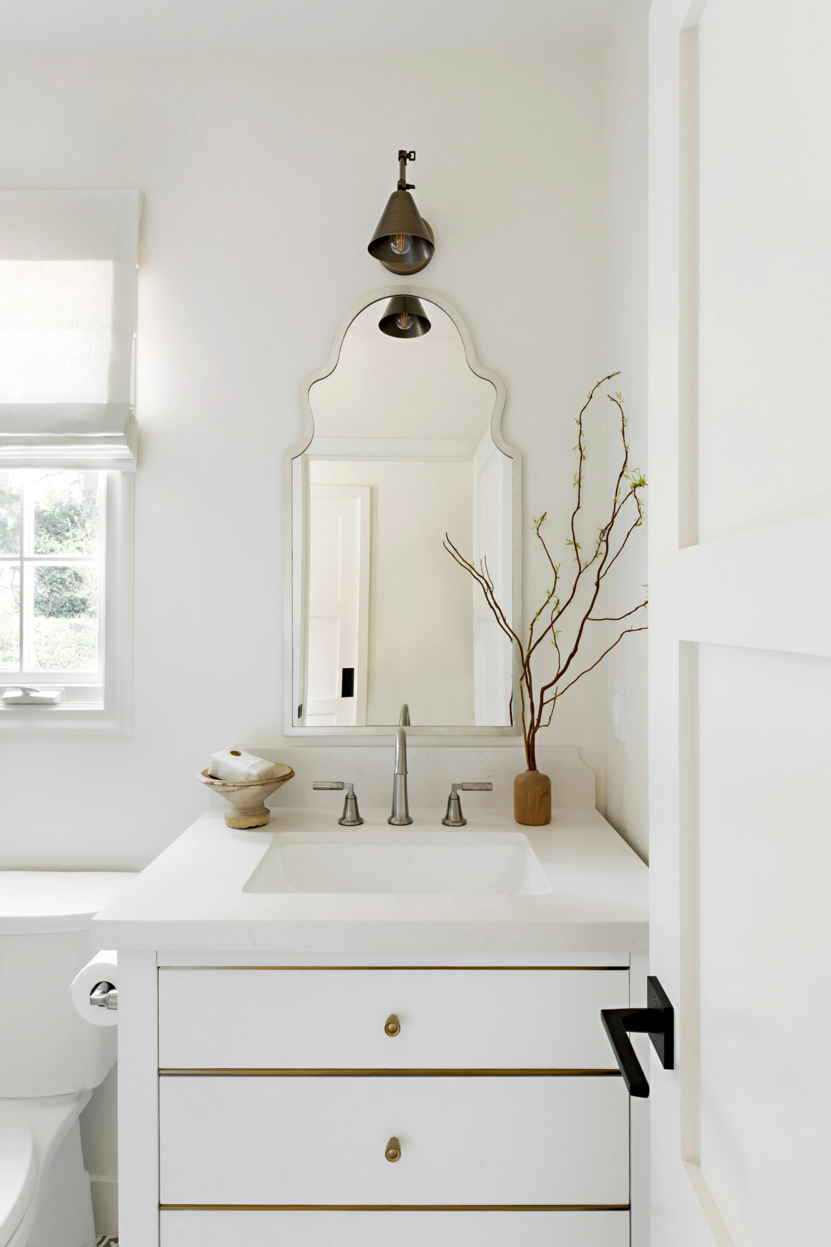 Four Point Design Build - NAPA CHIC MEETS HAMPTONS FARMHOUSE