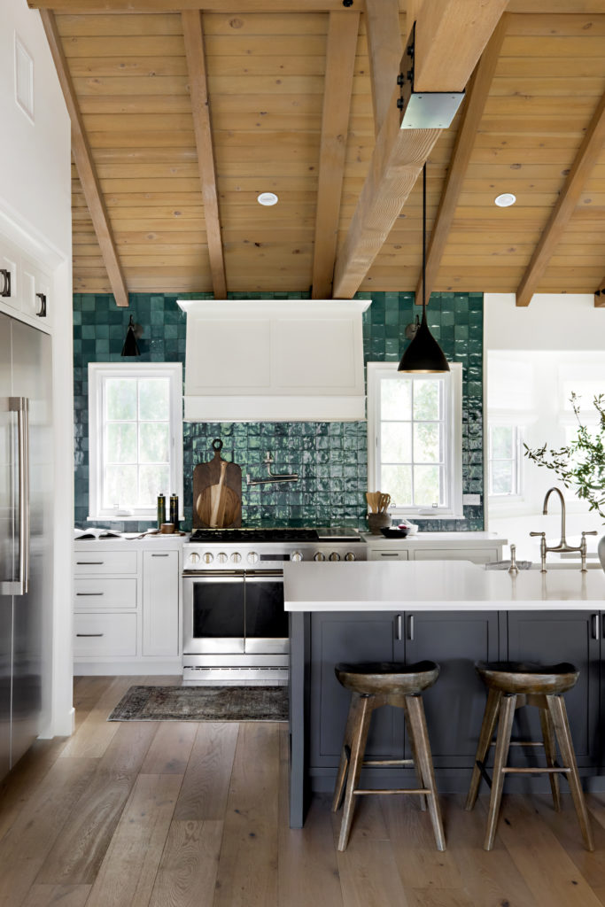 Four Point Design Build - NAPA CHIC MEETS HAMPTONS FARMHOUSE
