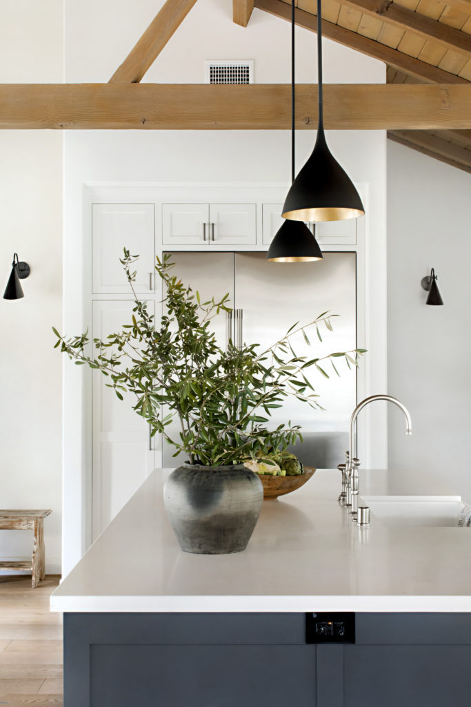 Four Point Design Build - NAPA CHIC MEETS HAMPTONS FARMHOUSE