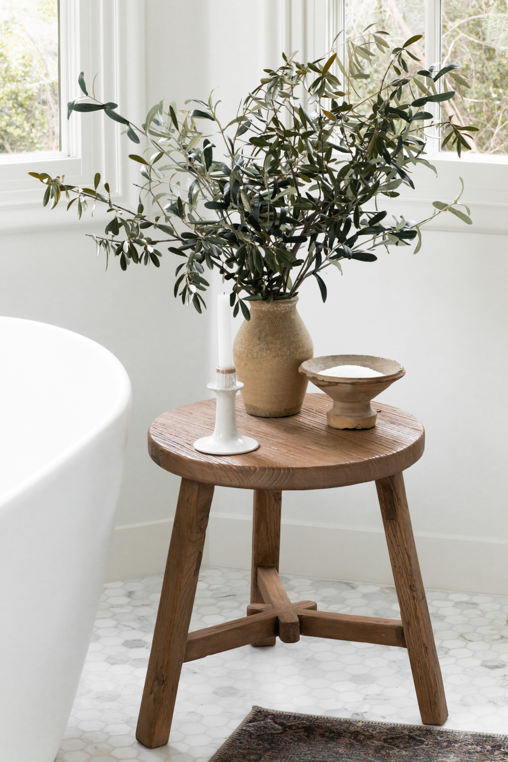Four Point Design Build - NAPA CHIC MEETS HAMPTONS FARMHOUSE
