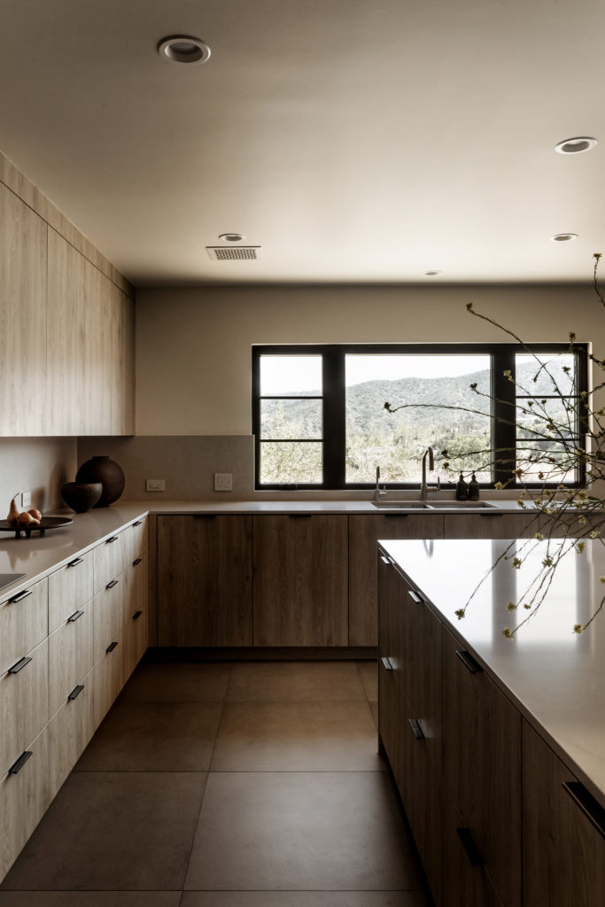 Four Point Design Build - MODERN CALIFORNIA FARMHOUSE REIMAGINED