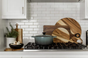 SMALL RECTANGLE ACACIA WOOD CUTTING BOARD - Image 3