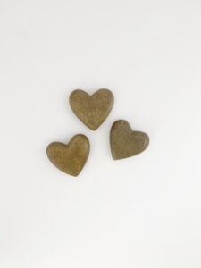 Smooth Carved Mango Wood Heart - Image 2
