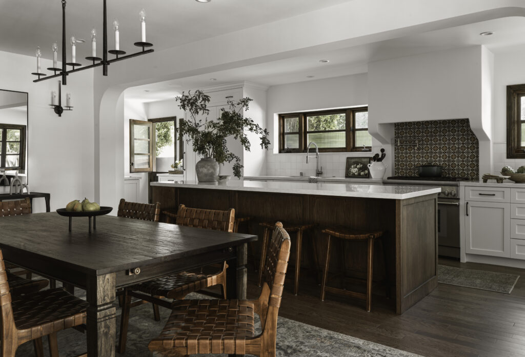 Four Point Design Build - A COZY 1930’S SPANISH BUNGALOW