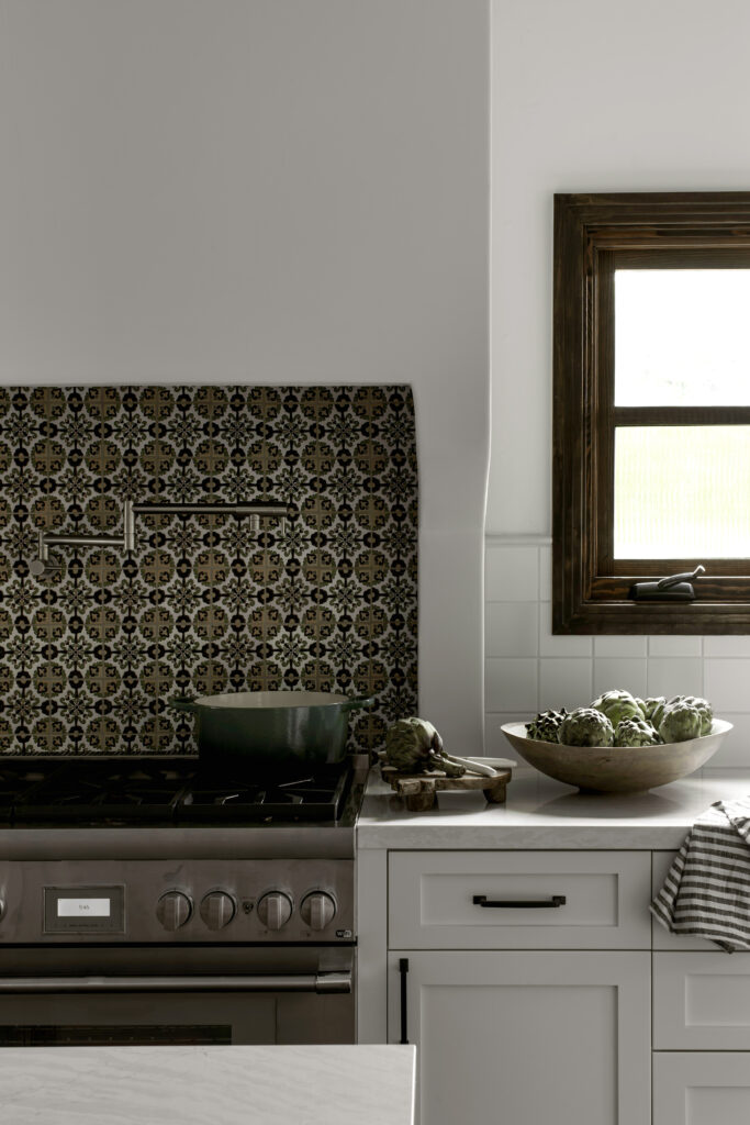 Four Point Design Build - A COZY 1930’S SPANISH BUNGALOW